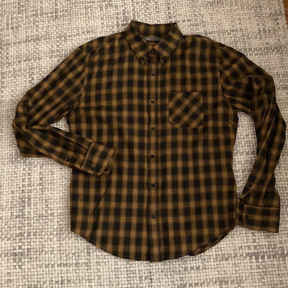Vince man’s buttoned down shirt.Size M